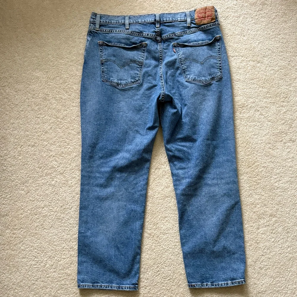 Levi’s Men’s 541 Athletic Taper Fit Faded Jeans. Size 40x30.